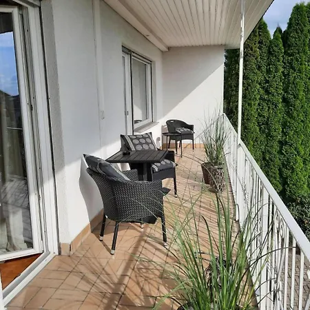 Idyll Mit Loggia Und Garten By Interhome Lejlighed